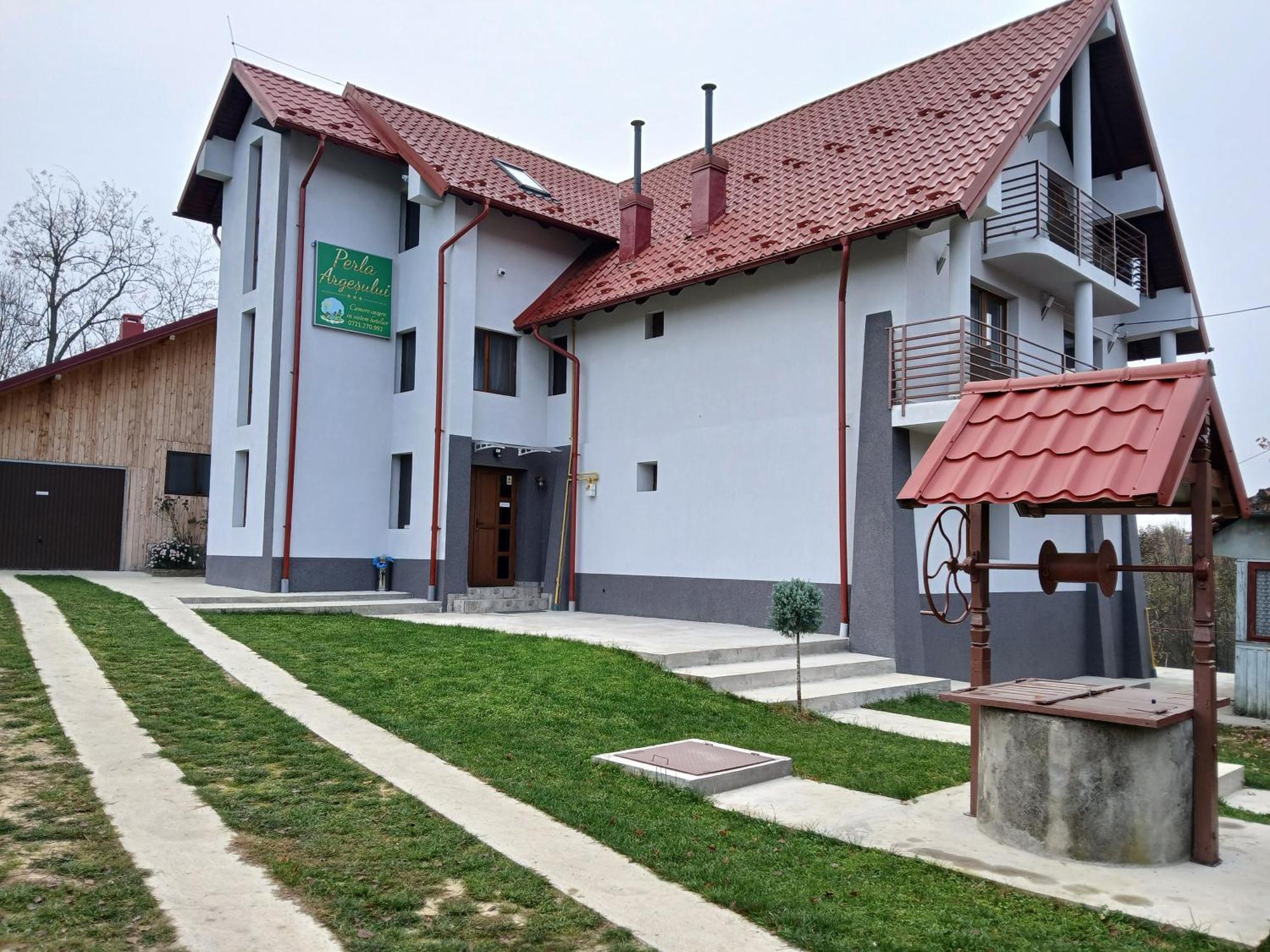 Perla Argesului, Ciubar, Piscina, Lift, Gratar, Cabana, Pensiuni, Hotel Cazare Transfagarasan Curtea De Arges Albestii de Arges Eksteriør billede