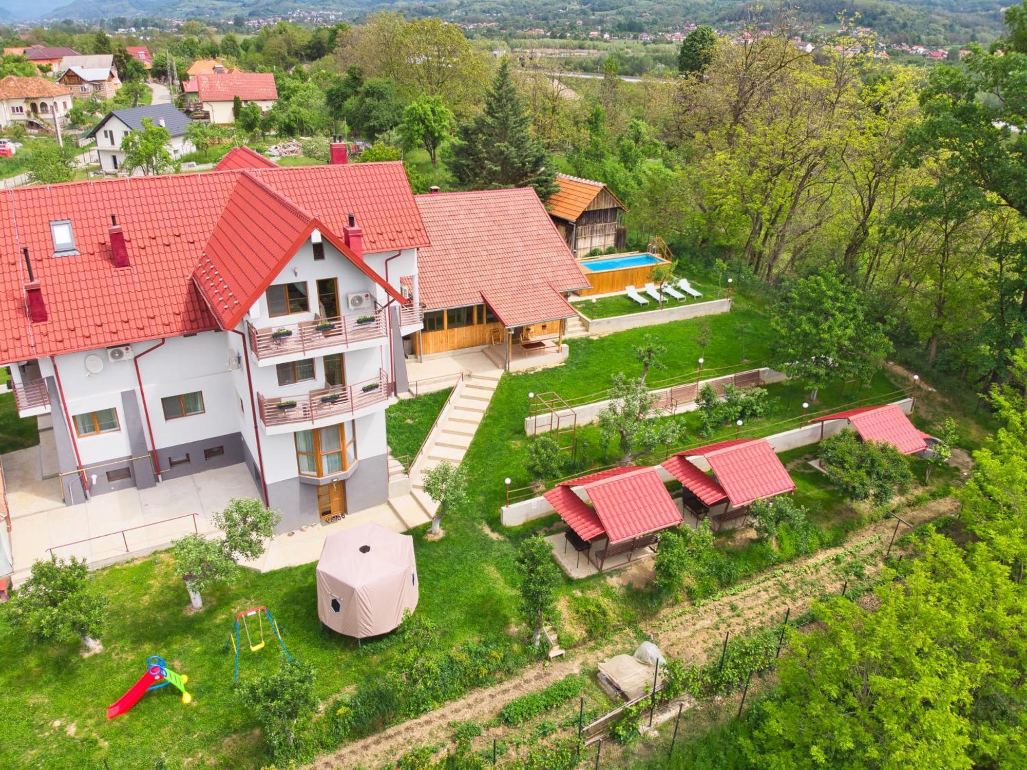 Perla Argesului, Ciubar, Piscina, Lift, Gratar, Cabana, Pensiuni, Hotel Cazare Transfagarasan Curtea De Arges Albestii de Arges Eksteriør billede