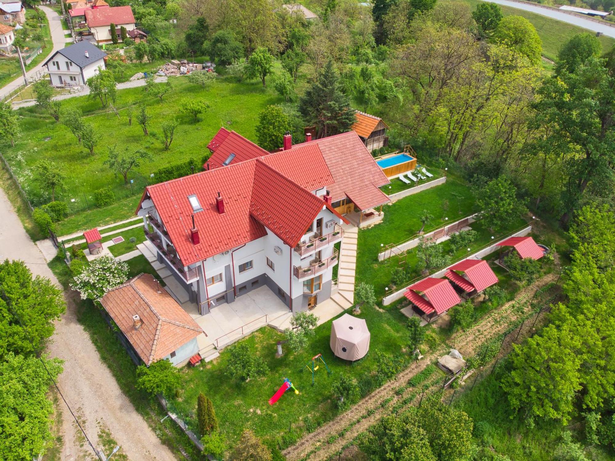 Perla Argesului, Ciubar, Piscina, Lift, Gratar, Cabana, Pensiuni, Hotel Cazare Transfagarasan Curtea De Arges Albestii de Arges Eksteriør billede